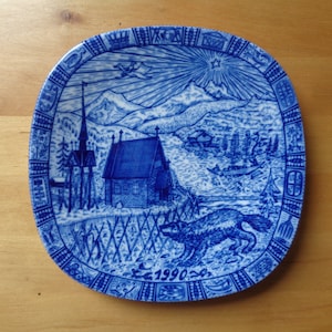 Rörstrand Sweden wall plate JULEN 1990 Limited Edition porcelain plate; Swedish vintage Blue & White collectible plate
