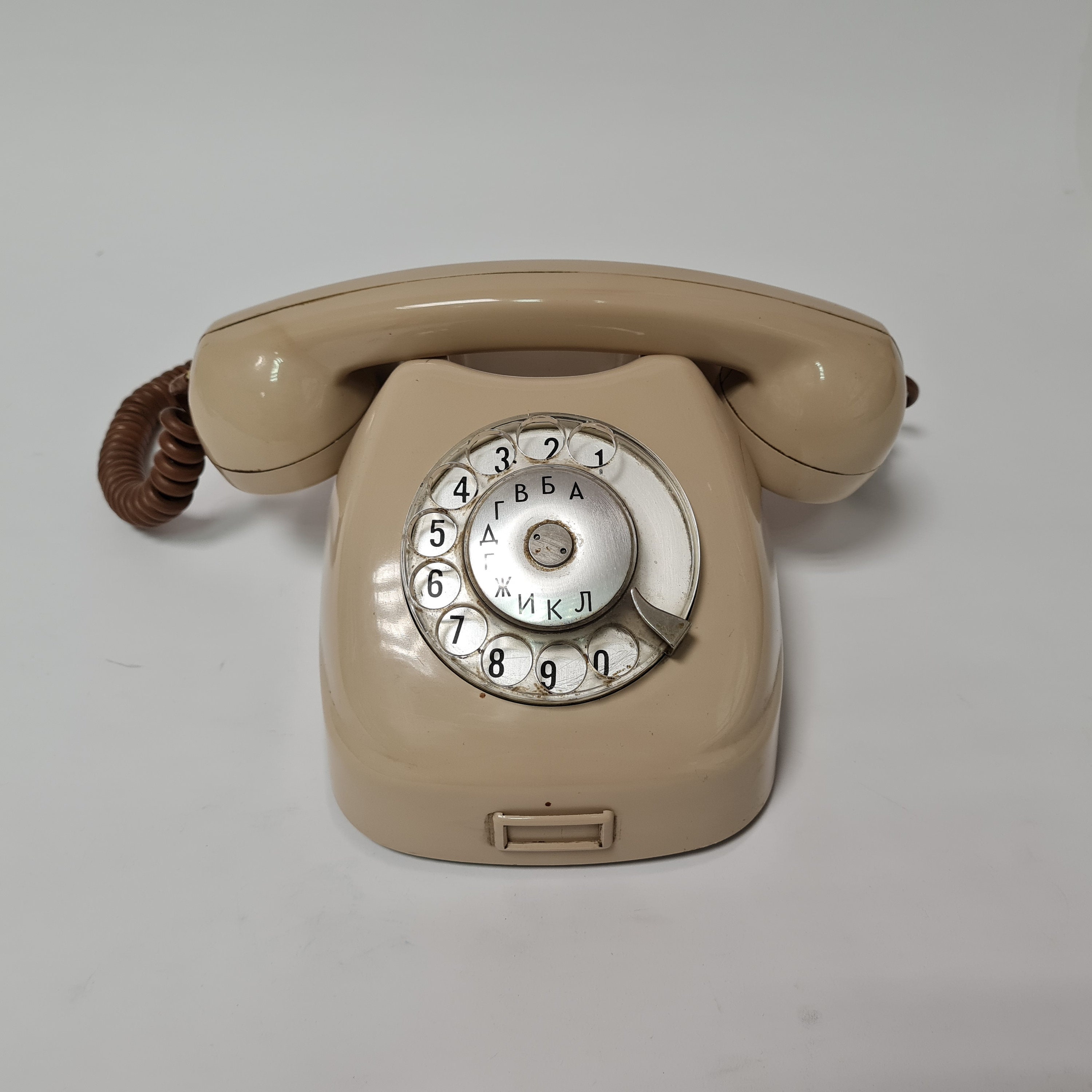 Retro Landline Telephone, Sentno 1960's Vintage Corded Dial Phone Classic  Old Fashion Telephones Wired Desk Telephone for Office and Home (White)