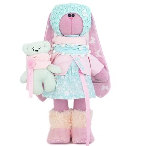 Bambola di peluche personalizzata a forma di coniglio da 14 pollici per bambina, peluche rosa a forma di coniglietto pasquale, abbigliamento da coniglio, bambola di peluche a forma di coniglio, peluche a forma di lepre. PRONTO PER LA SPEDIZIONE