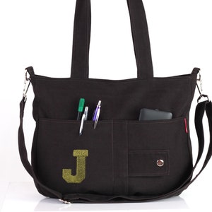 Sac brodé pour femme, sac bandoulière personnalisé, cadeau d'anniversaire avec initiales, sac fourre-tout en toile noire monogrammée, cadeau pour la fête des mères
