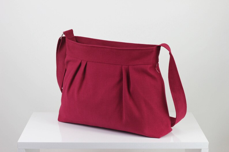 Small Pleated Canvas Crossbody Women's Bag Zipper Closure Organic Cotton Fabric Purse Shoulder Sling Hobo Bag Simple Minimalist Bag Maroon