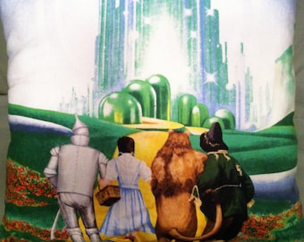 Wizard of Oz throw pillow Tinman Dorothy Lion Scarecrow on the yellow brick road