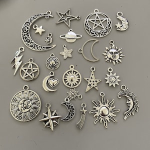Celestial Tibetsilber Charm Mix: Sonne, Mond, Sterne - 20 Stk