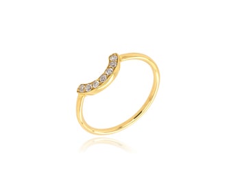 Diamond and 18 carat gold ring