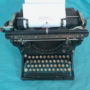 Antique (1919) Underwood Model 3 (12 Inch) Typewriter - fully functional