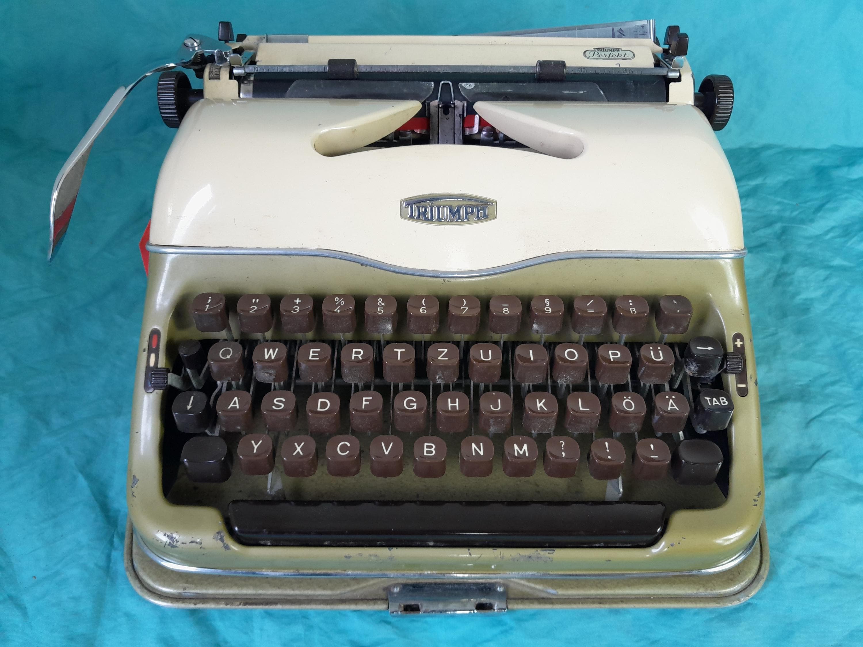 Triumph typewriter - Etsy 日本