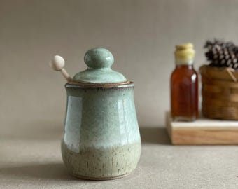 Handcrafted Ceramic Honey Jar with Wooden Dipper, Stoneware Honey Pot for Kitchen Storage