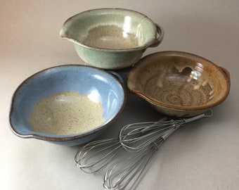 Batter Bowl, Ceramic Batter Bowl with Whisk, Kitchen Mixing Bowl with Spout