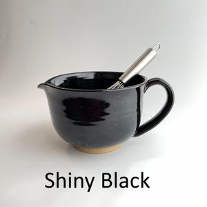 Tigela de cerâmica artesanal para massa com batedor, tigela para misturar na cozinha Shiny Black