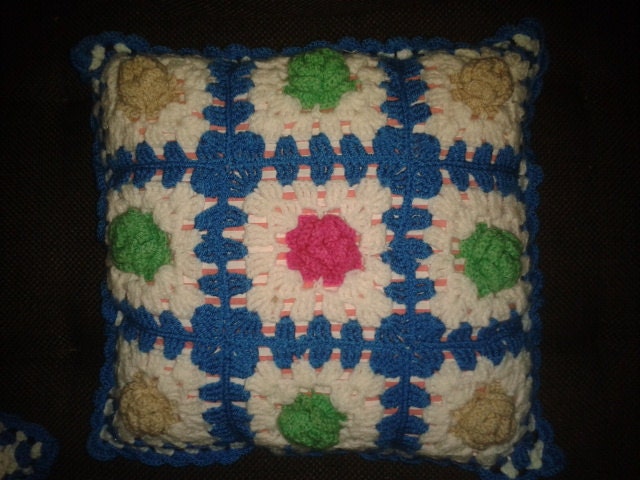 Coussin Au Crochet . Granny