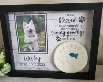 Pet Memorial Shadowbox for pawprint, Dog Memorial , Cat Memorial, Loss of Pet Gift, Personalized Pet Memorial Shadowbox, Pet Sympathy Gift