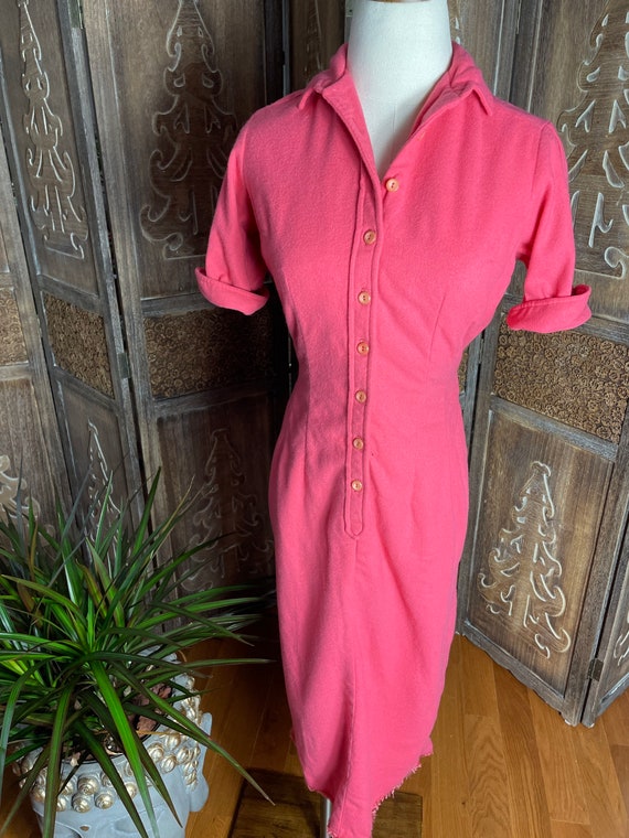 Womens vintage Wool Pink shift dress size small