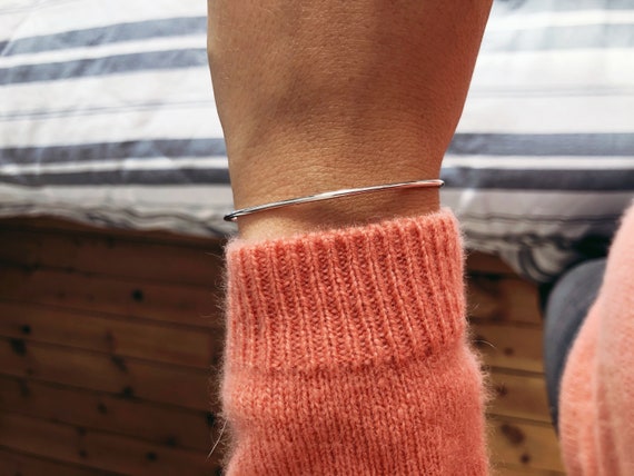 Thin Open Bracelet in Solid Silver, Adjustable Rush in 925