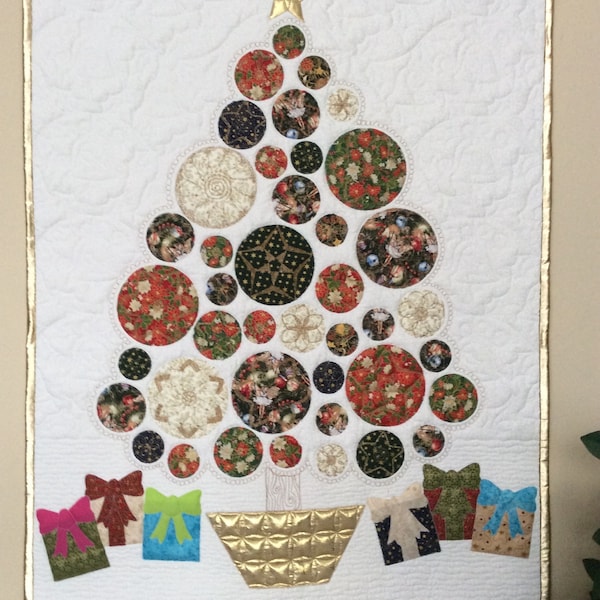 Modern Quilted Christmas Tree wall hanging, Xmas bells and presents table topper, decorated golden modern Holiday tree wall hanging