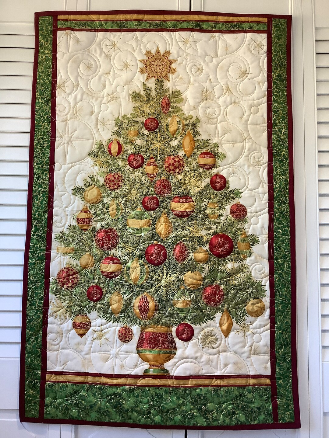 Quilted Christmas Tree Wall Hanging in Green Red Gold and Etsy