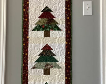 Christmas Tree Wall Hanging or Table Runner in Scrappy Holiday - Etsy