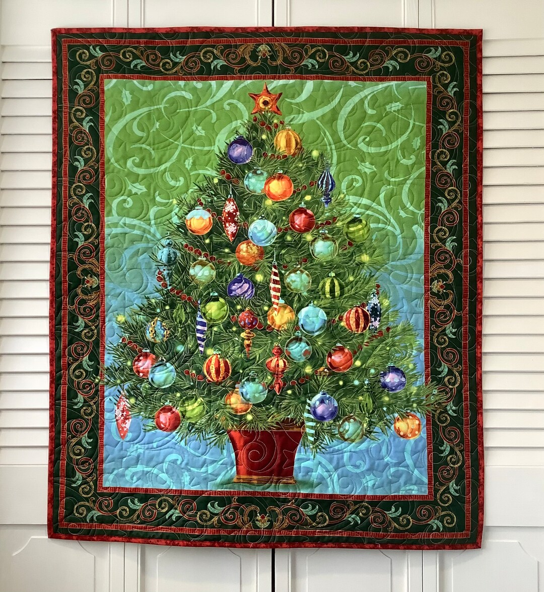 Quilted Christmas Tree Wall Hanging, Tree Covered in Vibrant Colourful