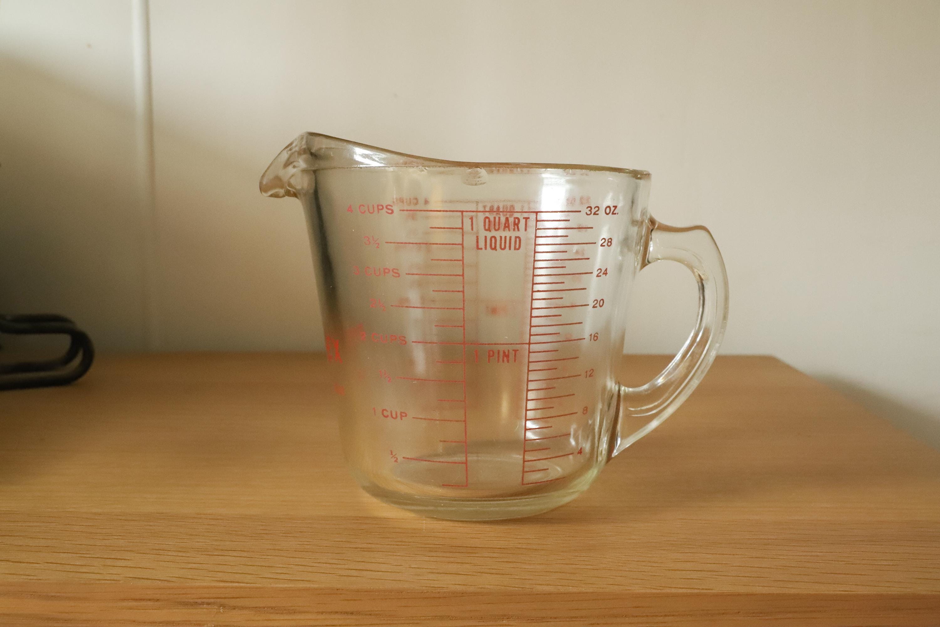 Vintage pyrex measuring cup - Etsy 日本