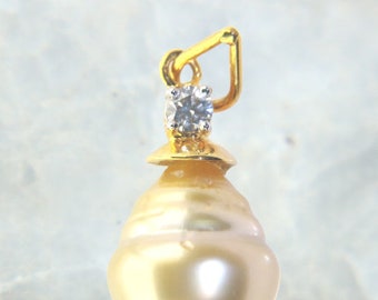 Natural South Sea Pearl Briolette & Diamond Pendant, 12 Carats Pearl Drop and Diamond Pendant, 14K Yellow Gold