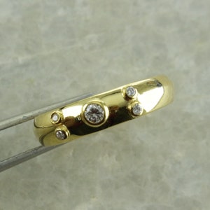 Natural Diamond Wedding Band, 0.11 carats / 5 Pieces Diamond Wedding Band, 14K Solid Gold