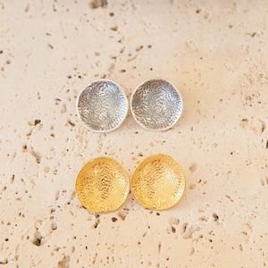 Disc Earrings-Small Earrings-Dainty Earrings-Chic Earrings-Gold Earrings-Silver Earrings-Stud Earrings-Geometric Earrings-Hammered Earrings