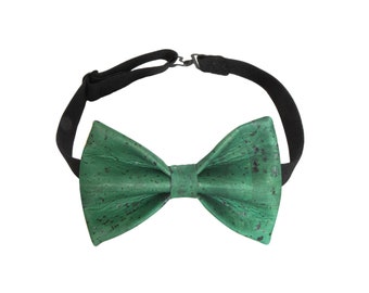 Green Bow Tie-Cork Bow Tie-Vegan Bow Tie-Mens Accessories-Gift For Him-Wooden Bow Tie-Wedding Bow Tie-Groom Bow Tie-Groom Accessories