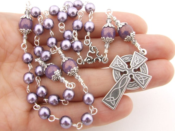 Lutheran rosary bracelet, Lutheran prayer bracelet, memory wire bracelet,  wrap bracelet, blue and black glass beads, budded crucifix, silver