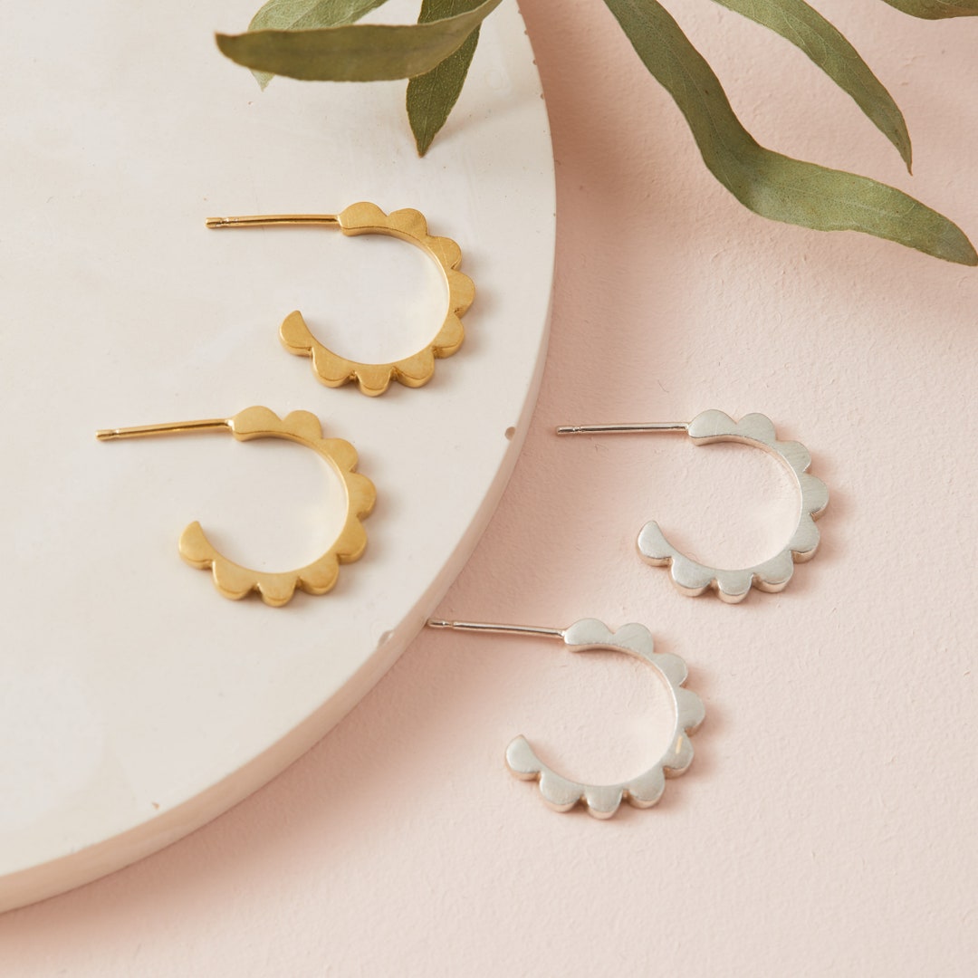 Clive Scalloped Hoop Earrings