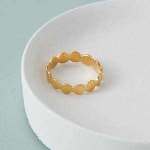 18ct Gold Dotty Ring Heavy image 1