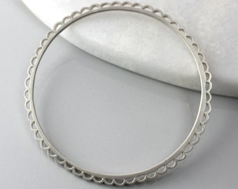 Scalloped Bangle