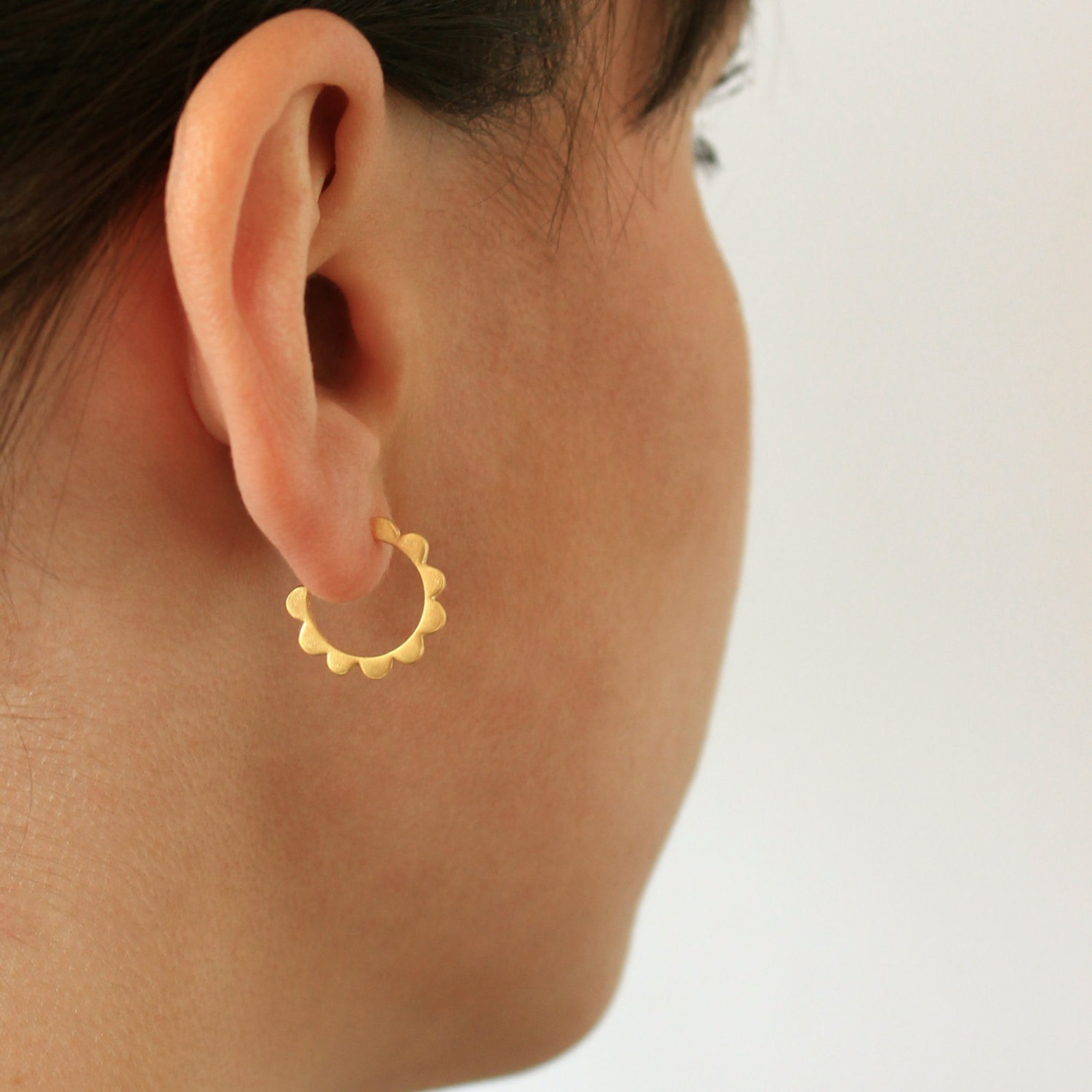Clive Scalloped Hoop Earrings main image 1
