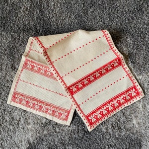 Vintage Christmas Table Runner Cross Stitch Handmade Red White Angel Scandinavian Home Decor Natural Swedish Holiday Home