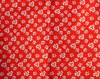 Vintage Cotton Fabric Vintage Fabric Red with White Clover, 70s Retro Fabric 29"× 129"