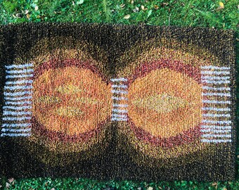 Vintage Scandinavisch Rya-tapijt 100 x 165 cm – jaren 70 bruinoranje wol wandkleed, geometrische Scandinavische textielkunst uit het midden van de eeuw, retro Rya-tapijt