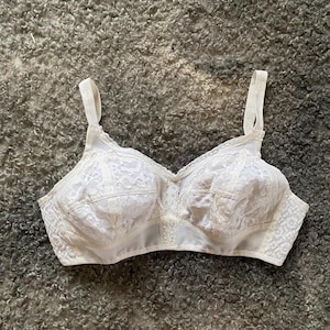 Vintage White Lace Bra Capron Brassiere Ladies Lingerie Wedding Retro Women Underwear 80s Vintage Bra