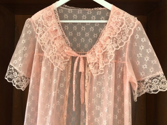 Scandinavian Vintage Pink Lace Dressing Gown, Brid
