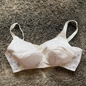 Vintage White Lace Bra Capron Brassiere Ladies Lingerie Wedding Retro Women Underwear 80s Vintage Bra