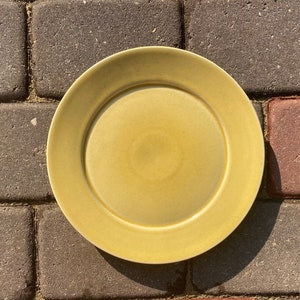 Hoganas Keramik Big Yellow Dinner Plate, Scandinavian Design Swedish Höganas
