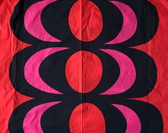 Marimekko Maija Isola KAIVO Duvet Cover • Red Pink Black Geometric • 146x197cm Vintage Nordic Cotton Bedding • Finnish Design