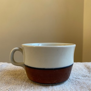 Tasse à café Rörstrand ANNIKA conçue par Marianne Westman Brown Rims, design scandinave suédois