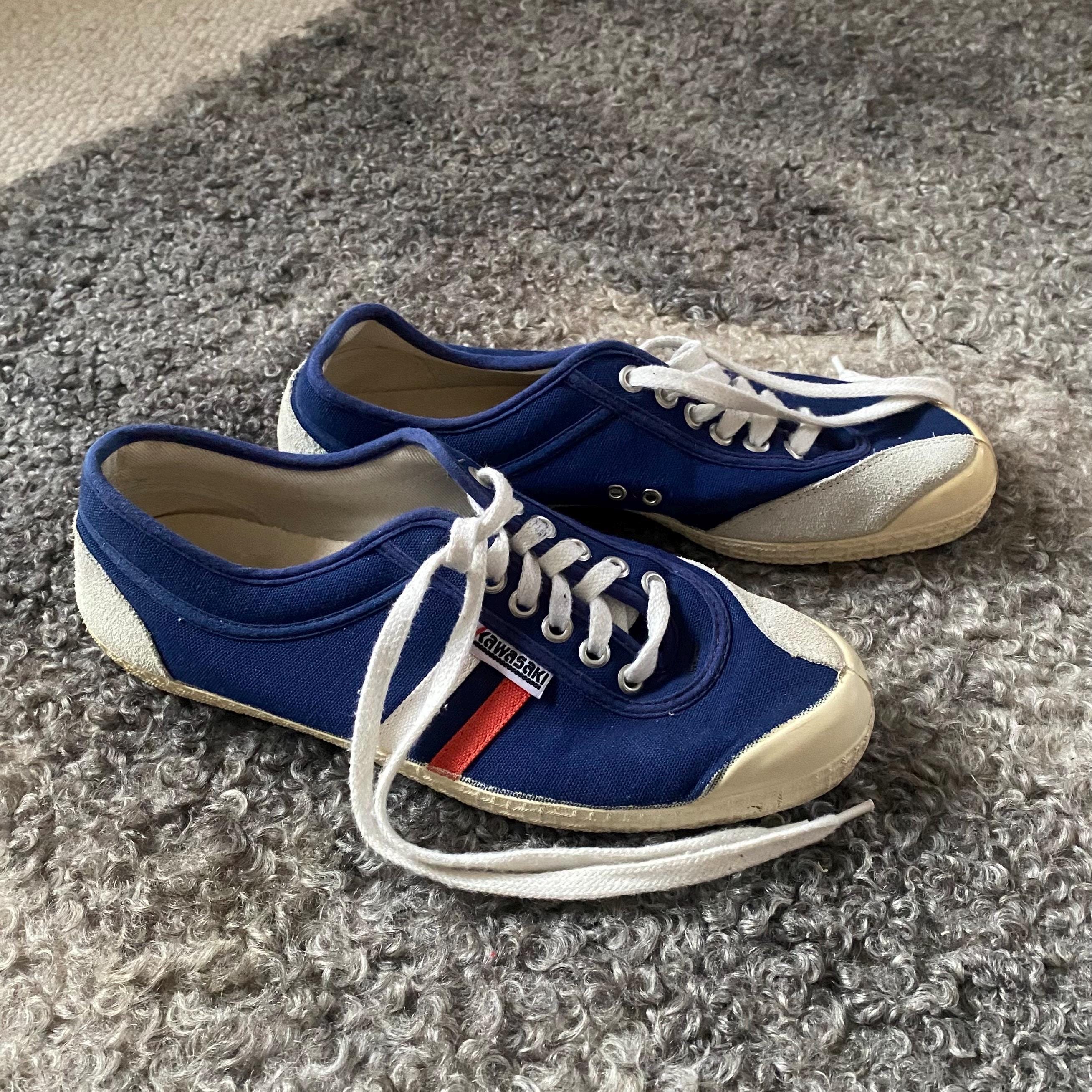 Zapatillas Kawasaki vintage sin usar talla 41 UE / Zapatillas retro de lona azul / Zapatillas bajas clásicas europeas / Zapatillas unisex estilo años