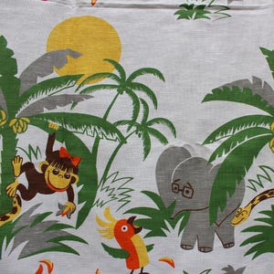 Tela de algodón vintage de los años 70, tela de algodón con dibujos infantiles para decoración del hogar. 38 loros coleccionables, 59" × 118"