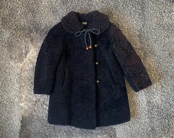 Vintage bontjas voor kinderen winterjas bontjas, maat 4-5 jaar vintage bontjas jongensmeisje zwarte winterjas. Verzamelobject