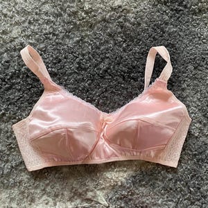 Vintage Bra Pink Satin Capron Lace Brassiere Ladies Lingerie Retro Women Underwear 80s Vintage Bra