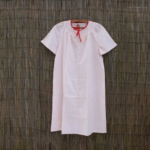 Vintage Nightdress Unused Women Nightgown Nightdress Short Sleeve Sleepwear 100 % Cotton, Made in , Size M/L