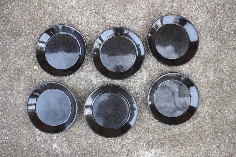 Scandinavian Design Arabia of Finland TEEMA Black Salad Plate Designed by Kaj Franck