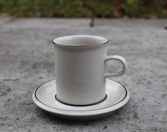 Juego de 4 tazas y platillos de gres Arabia Finland FENNICA, diseño escandinavo.