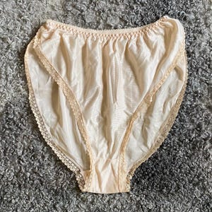 Vintage 90s Underpants Women Size M High Raise Underwear Beige Synthetic Lace Ladies Panties Collectible MARAT Estonia