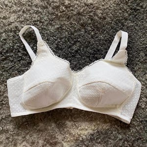 Vintage White Lace Bra Capron Brassiere Ladies Lingerie Wedding Retro Women Underwear 80s Vintage Bra