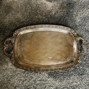 Vassoio in metallo vintage Grande vassoio decorativo romantico con manici Vassoio fiorentino Stile Art Déco Decorazione per la casa vintage